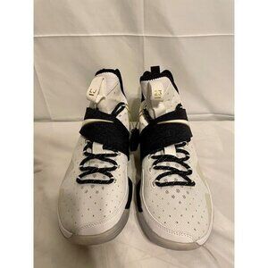 Nike White and Black Men's Athletic Shoes